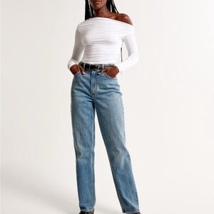 Abercrombie 90’s straight ultra high rise jeans